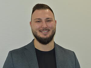 Jungkandidat Jonas Aberle zieht mit einem eher ungew&ouml;hnlichen Lebensweg f&uuml;r die SPD in den Wahlkampf. Er vertritt die klassischen Interessen der Arbeiter.