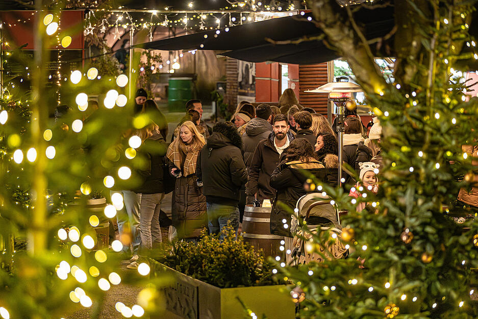 Der Biergarten am Trappensee Heilbronn verwandelt sich beim Winterzauber in eine weihnachtliche Kulisse.