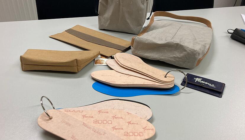 Teile für Schuhsohlen zählen zu den wichtigsten Produkten des Traditionsstandorts von Texon bei Möckmühl. Doch die Schuhhersteller haben sich alternative Materialien erschlossen, die Nachfrage ist eingebrochen. Teile für Schuhsohlen zählen zu den wichtigsten Produkten des Traditionsstandorts von Texon bei Möckmühl. Doch die Schuhhersteller haben sich alternative Materialien erschlossen, die Nachfrage ist eingebrochen.