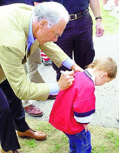 2002: Jeder Autogrammwunsch wird erfüllt.