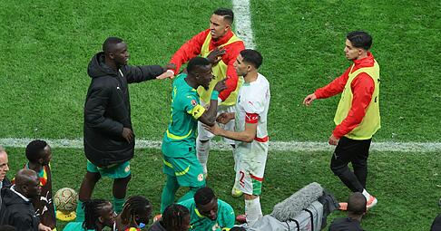 Spieler des Senegal und von Marokko geraten im Finale des Afrika Cups aneinander. (Archivbild)