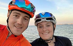 Mit seiner Freundin Sophie Prange hat Yannick Mayer im vergangenen Jahr 12?500 Kilometer auf dem Rad zurückgelegt.
Foto: privat Mit seiner Freundin Sophie Prange hat Yannick Mayer im vergangenen Jahr 12?500 Kilometer auf dem Rad zurückgelegt.
Foto: privat