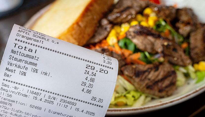 Die Umsatzsteuer f&uuml;r Speisen in der Gastronomie wird von 19 auf 7 Prozent reduziert.