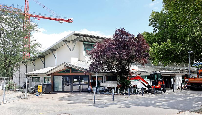 Die Pichterichhalle muss saniert werden. Das Gro&szlig;projekt kann aber erst folgen, wenn die neue Sporthalle nebenan steht.
Foto: Archiv/Seidel