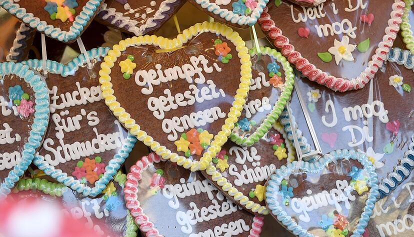 Ist das Oktoberfest ein Grund für die steigenden Corona-Zahlen in München? Ist das Oktoberfest ein Grund für die steigenden Corona-Zahlen in München?