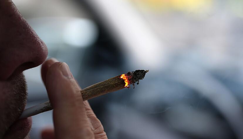 Jugendliche werden kaum noch f&uuml;r Cannabis-Konsum bestraft. (Foto Illustration)