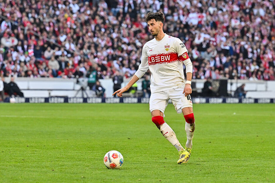 Platz 2: Der Kapit&auml;n! Atakan Karazor kommt auf 94 Eins&auml;tze und liegt damit immer noch vier Eins&auml;tze hinter dem absoluten Spitzenreiter unter der Profi-Eins&auml;tzen beim VfB Stuttgart unter Hoene&szlig;.