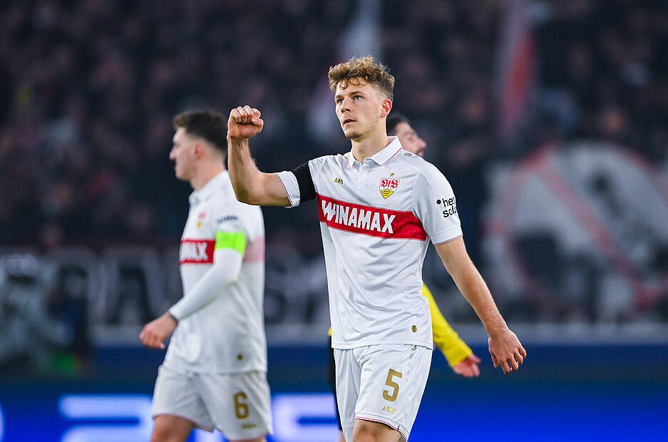 Yannik Keitel: Kam zur Pause für den schwachen Kapirän Karazor. Eine dankbare Situation, denn das Spiel lief dann voll und ganz für den VfB. Keitel krönte seinen Einsatz mit einem Champions-League-Tor. Note: 3