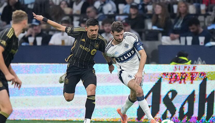 Thomas Müller (r) in den MLS-Playoffs.
