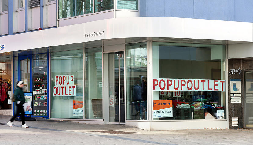 Seit Ende März betreibt Betten Friz in der Fleiner Straße einen Pop-up-Store Popoutlet Store, Pop up Store. Foto: Ralf Seidel Seit Ende März betreibt Betten Friz in der Fleiner Straße einen Pop-up-Store Popoutlet Store, Pop up Store. Foto: Ralf Seidel