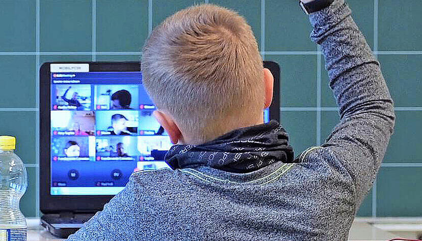 WLAN fürs Klassenzimmer: Wie gut die Schulen digital ausgestattet sind, weiß derzeit keiner so genau.
Foto:dpa WLAN fürs Klassenzimmer: Wie gut die Schulen digital ausgestattet sind, weiß derzeit keiner so genau.
Foto:dpa