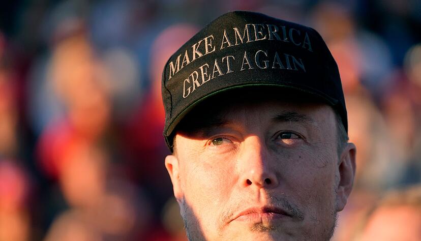 Elon Musk wettert seit Wochen gegen die britische Regierung. Elon Musk wettert seit Wochen gegen die britische Regierung.