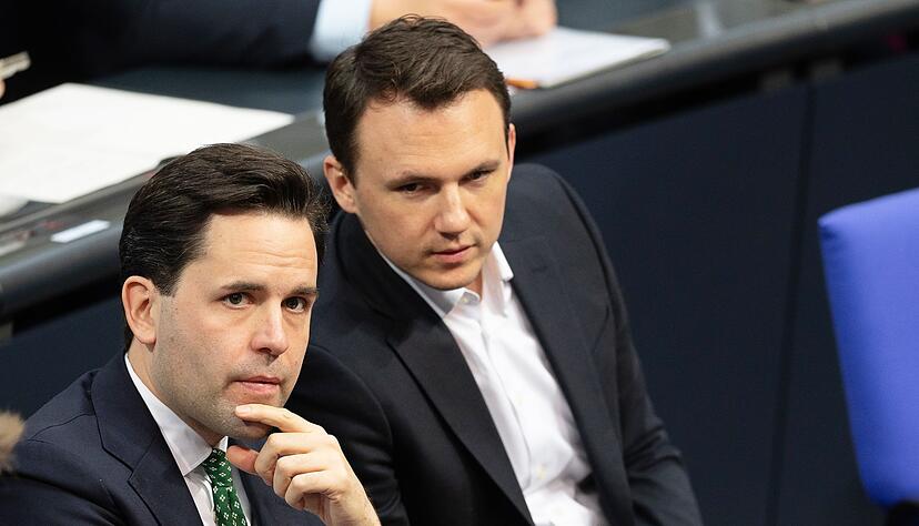 Die junge Unionsabgeordneten müssen nun überlegen, ob sie mitmachen - hier Johannes Winkel und Pascal Reddig (r.) von der CDU. (Archivfoto) Die junge Unionsabgeordneten müssen nun überlegen, ob sie mitmachen - hier Johannes Winkel und Pascal Reddig (r.) von der CDU. (Archivfoto)