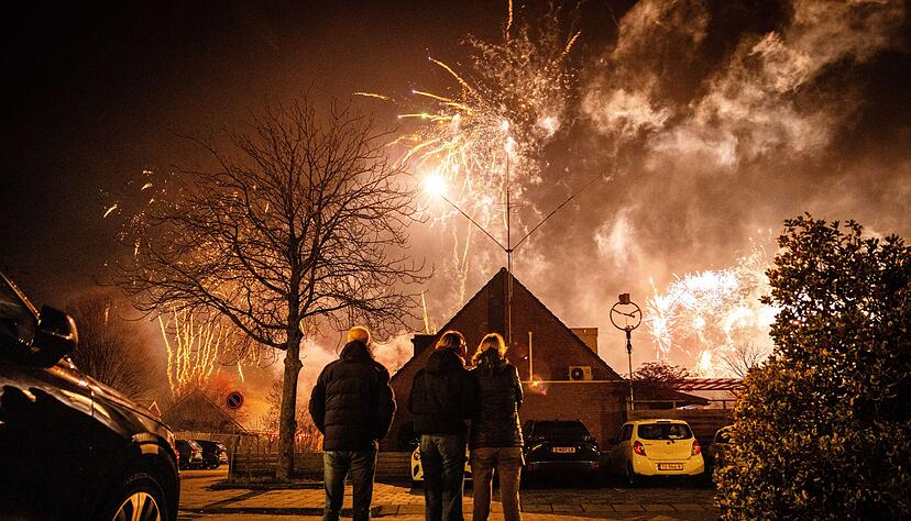 Zum letzten Mal durften die Menschen in den Niederlanden in der Silvesternacht B&ouml;ller und Raketen z&uuml;nden.