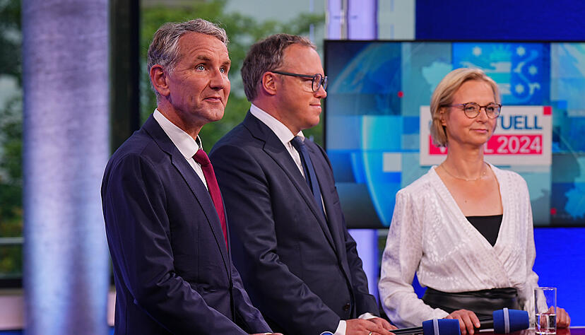 Werden sich der Thüringer CDU-Chef Mario Voigt (Mitte) und BSW-Spitzenkandidatin Katja Wolf nicht einig, könnten Björn Höcke und die rechtsextreme AfD die Politik in Thüringen lähmen.