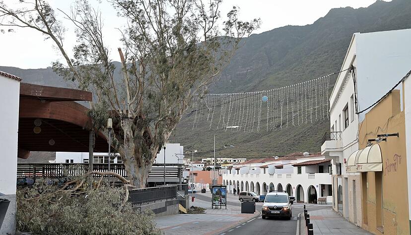 F&uuml;r die Kanarischen Inseln gilt eine Sturmwarnung. &laquo;Therese&raquo; zieht von West nach Ost &uuml;ber die Inseln vor der Westk&uuml;ste Afrikas hinweg und k&ouml;nnte mit Starkregen und Orkanb&ouml;en f&uuml;r &Uuml;berschwemmungen und Sch&auml;den an Geb&auml;uden sorgen. (Archivfoto)