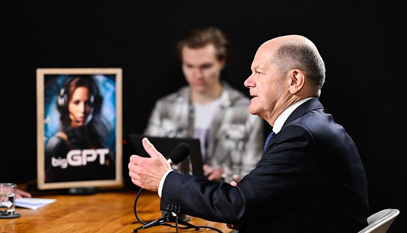 «Ein Bier trinken muss immer drin sein», sagte Scholz, «aber im Augenblick eher nicht.» «Ein Bier trinken muss immer drin sein», sagte Scholz, «aber im Augenblick eher nicht.»