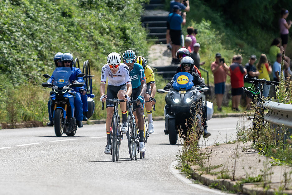 Dann folgt die Ausreißer-Gruppe. Dann folgt die Ausreißer-Gruppe.