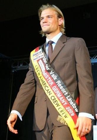 "Mister Germany 2009" Dirk Schlemmer setzte sich gegen 17 Mitbewerber im Alter von 21 bis 28 Jahren durch.