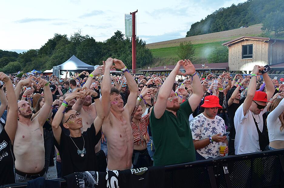 Ausgelassene Party-Stimmung herrschte am Samstag beim Festival Dorf of Tomorrow in Möckmühl-Korb. Ausgelassene Party-Stimmung herrschte am Samstag beim Festival Dorf of Tomorrow in Möckmühl-Korb.