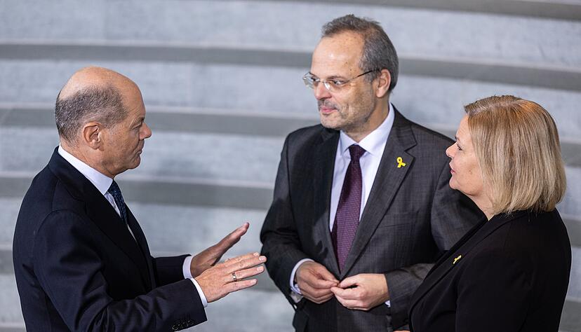 Das Amt des Bundesbeauftragten ist im Bundesinnenministerium angesiedelt. Dass jetzt der Bundestag neu gewählt wird, hat auf die Arbeit des Antisemitismusbeauftragten Felix Klein keine direkten Auswirkungen. (Archivbild) Das Amt des Bundesbeauftragten ist im Bundesinnenministerium angesiedelt. Dass jetzt der Bundestag neu gewählt wird, hat auf die Arbeit des Antisemitismusbeauftragten Felix Klein keine direkten Auswirkungen. (Archivbild)