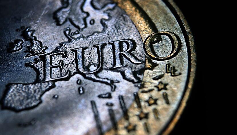 Beim Festgeld sind die Unterschiede zwischen den Bankengruppen laut Verivox geringer. (Symbolbild)