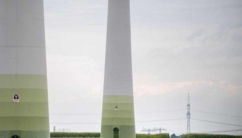 Wohin geht die Reise? Wenn E-Autos (im Bild) immer bessere Batterien bekommen und deren Ladezeiten immer k&uuml;rzer werden - haben Plug-in-Hybride dann in Zukunft noch eine Chance?.