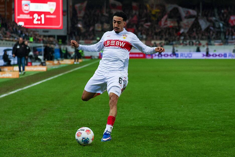 Tiago Tomas: Zweikampf vor dem 1:1 verloren. Im Aufbau manchmal zu hektisch und kompliziert. Note: 4 Tiago Tomas: Zweikampf vor dem 1:1 verloren. Im Aufbau manchmal zu hektisch und kompliziert. Note: 4