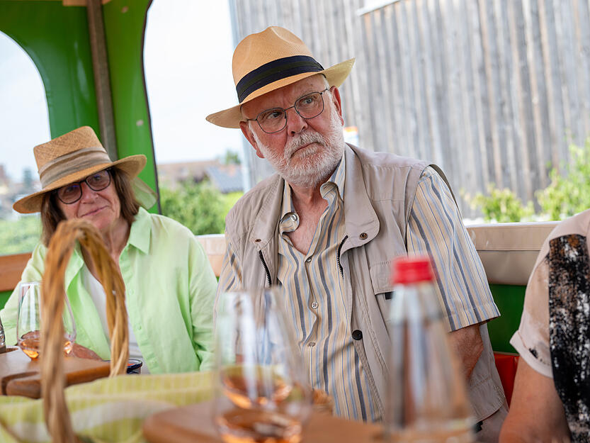 In einer Rundfahrt durch Lauffen bekommen Stimme-Leser einen Einblick ins Weingut Seybold.
