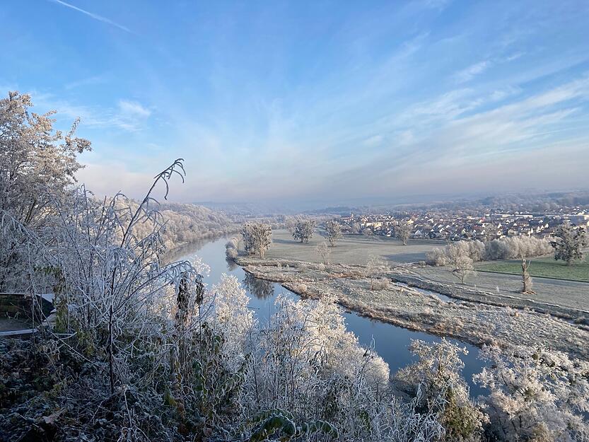 Am Sonntag bietet sich von Bad Wimpfen aus ein frostiger Blick auf Offenau. Am Sonntag bietet sich von Bad Wimpfen aus ein frostiger Blick auf Offenau.