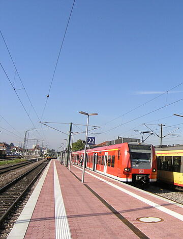 So &auml;hnlich k&ouml;nnte es nach dem Umbau aussehen: Die Bedarfshaltestelle Eppingen-West (das Foto zeigt den Hauptbahnhof) soll einen barrierefreien Bahnsteig erhalten.