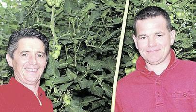 Inhaber Rainer ´Reuss (links) und der Betriebsleiter, Bruder Hans-Georg Reuss, in Fürfeld. Inhaber Rainer ´Reuss (links) und der Betriebsleiter, Bruder Hans-Georg Reuss, in Fürfeld.