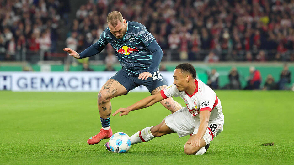 Jamie Leweling: Leichtsinnig in der eigenen Hälfte, wie schon in Frankfurt. Meist zu ballverliebt und musste seine Liebe durch dribbeln an die Leipziger übergeben. Stand zur richtigen Zeit am richtigen Ort und traf zum 3:1. Note: 3