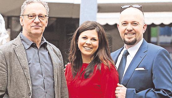 Neue Partner: Simone und Matthias Bulling (rechts), Axel Vornam.
Foto: Mugler Neue Partner: Simone und Matthias Bulling (rechts), Axel Vornam.
Foto: Mugler