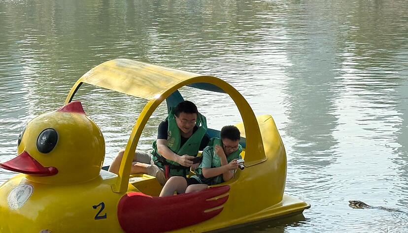 Die urzeitlichen Warane sind ein beliebtes Fotomotiv.