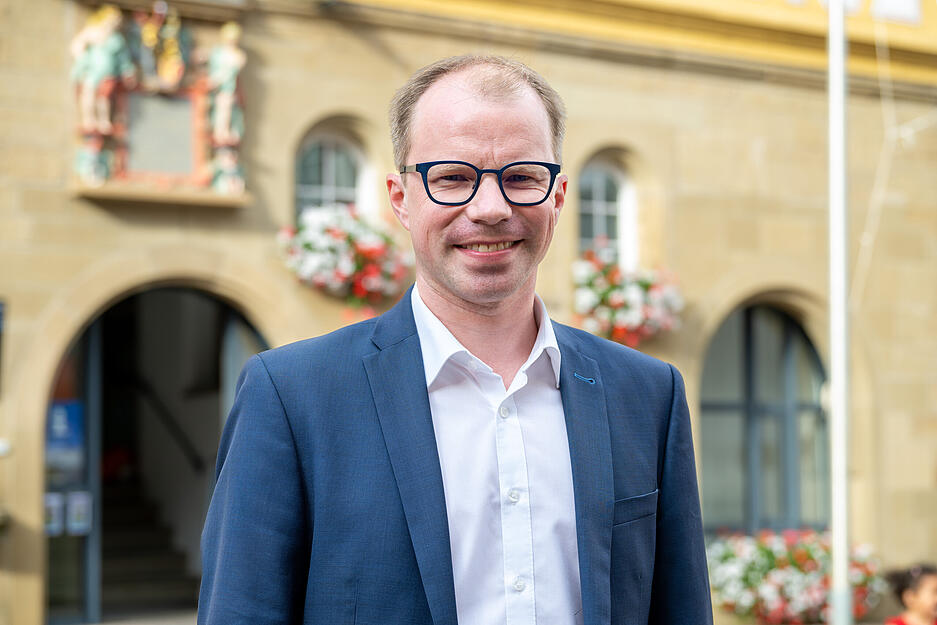 Simon Michler hat die Bürgermeisterwahl in Möckmühl gewonnen.