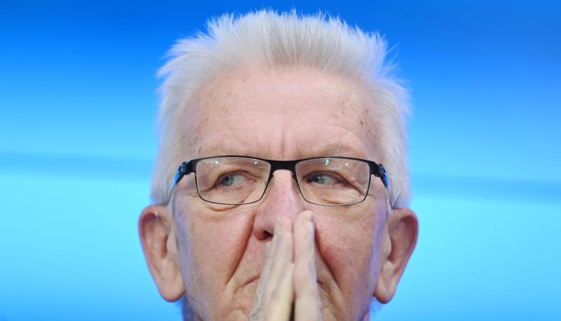 Winfried Kretschmann (Bündnis 90/Die Grünen) bei einer Pressekonferenz.