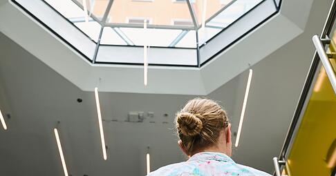 Unsicherheit begegnen: Der Gedanke an einen Jobwechsel kann Angst machen, doch das bewusste Konfrontieren von &Auml;ngsten bringt oft mehr Klarheit.