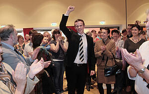 März 2012: Am zweiten Wahlsonntag ist der Bürgermeister bestimmt. Bernd Bordon erhält in Untereisesheim 49,0 Prozent der Stimmen. Foto: Archiv/Sawatzki März 2012: Am zweiten Wahlsonntag ist der Bürgermeister bestimmt. Bernd Bordon erhält in Untereisesheim 49,0 Prozent der Stimmen. Foto: Archiv/Sawatzki