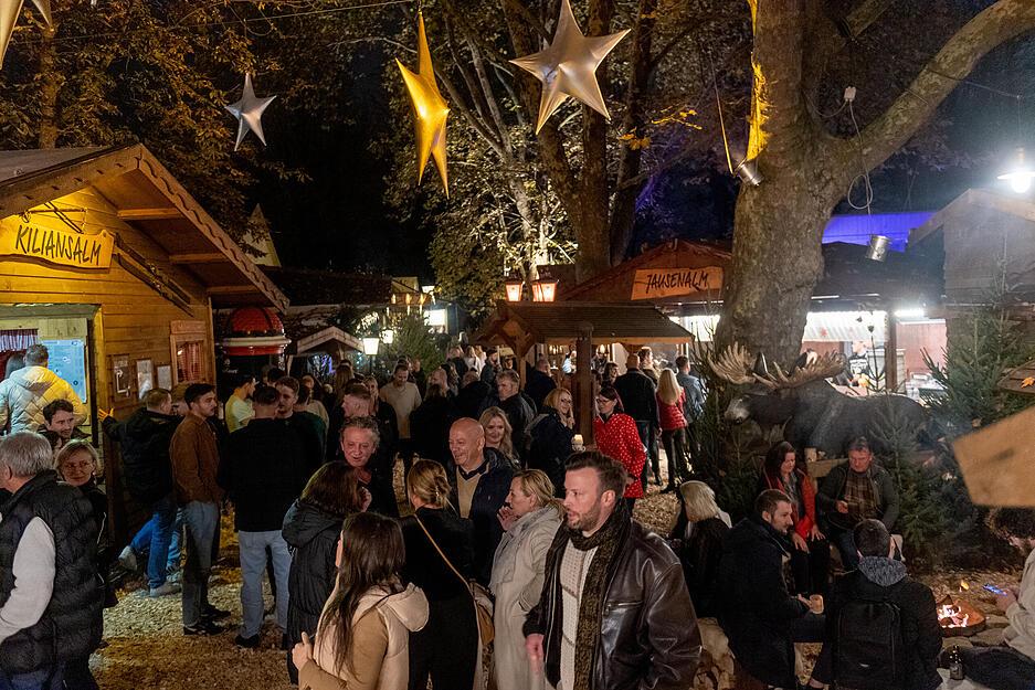 Heilbronner Winterdorf im Food Court ist gestartet.