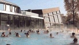 Das Sole-Außenschwimmbecken ist neben der Panoramasauna die Attraktion im umgebauten Stadtbad Soleo.Foto: Archiv/Kugler Das Sole-Außenschwimmbecken ist neben der Panoramasauna die Attraktion im umgebauten Stadtbad Soleo.Foto: Archiv/Kugler