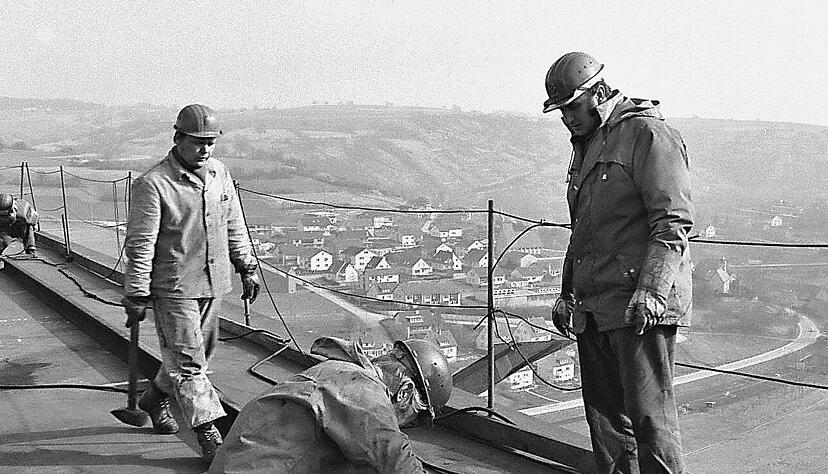 Die 80 Meter hohe Brücke schließt das "badische Hinterland" an die weite Welt an.
Foto: Ralf Seidel Die 80 Meter hohe Brücke schließt das "badische Hinterland" an die weite Welt an.
Foto: Ralf Seidel