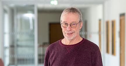 Stadtrat Konrad Wanner hält die Etatrede für die Linke.