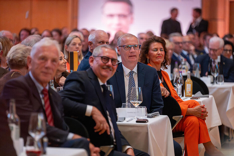 Rund 1300 Gäste waren zur Verleihung gekommen – darunter zahlreiche Vertreterinnen und Vertreter aus Politik und Wirtschaft.