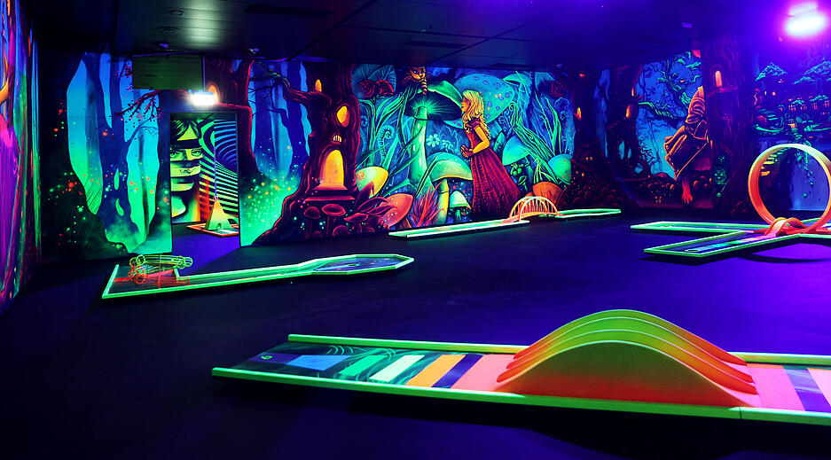 Im Untergeschoss des Wollhauses entsteht ein einzigartiges Freizeitareal mit Minigolf und Bowling.