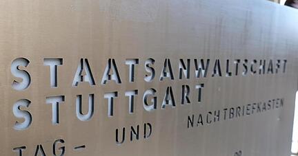Laut Staatsanwaltschaft Stuttgart kommt es zu einer Anklage wegen des Verdachts der versuchten Nötigung und der versuchten Brandstiftung.