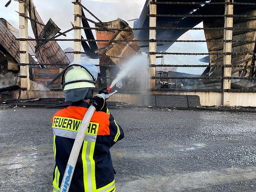 Brand auf landwirtschaftlichem Betrieb bei Sinsheim