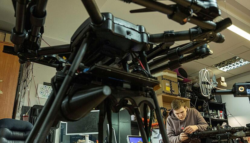 Die Ukraine baut ihr Drohnenprogramm massiv aus, um sich gegen den russischen Angriff zu wehren. (Archivbild) Die Ukraine baut ihr Drohnenprogramm massiv aus, um sich gegen den russischen Angriff zu wehren. (Archivbild)