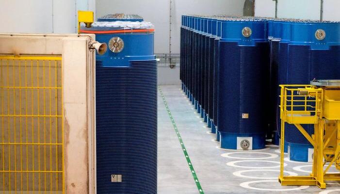 Für das Zwischenlager auf dem GKN-Gelände in Neckarwestheim wurden zwei Stollen in das Gestein getrieben. Derzeit sind 53 der 151 Stellplätze für Castoren besetzt. Es werden nicht alle gebraucht. Foto: Archiv/dpa