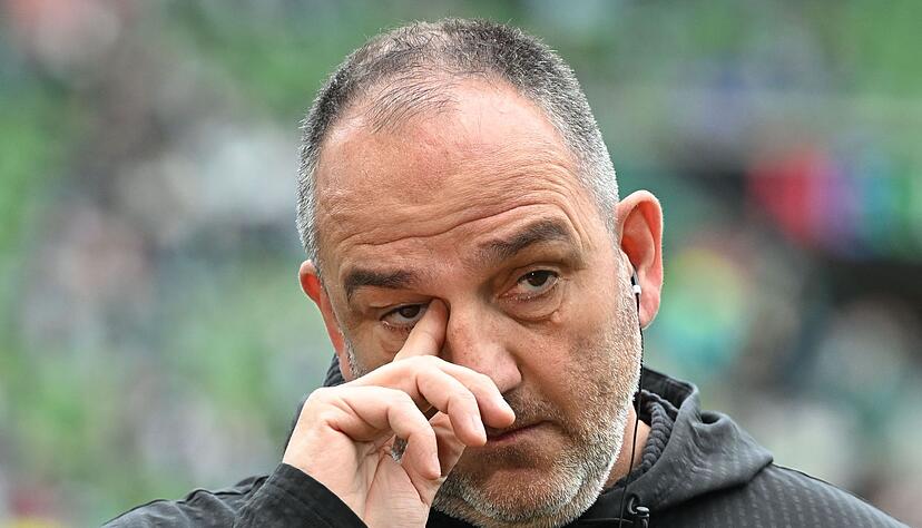 Gibt sich keinen Illusionen hin: Heidenheims Trainer Frank Schmidt. Gibt sich keinen Illusionen hin: Heidenheims Trainer Frank Schmidt.